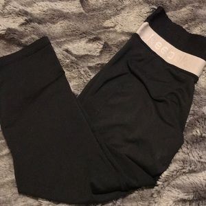 Black 7/8 inch athletic leggings